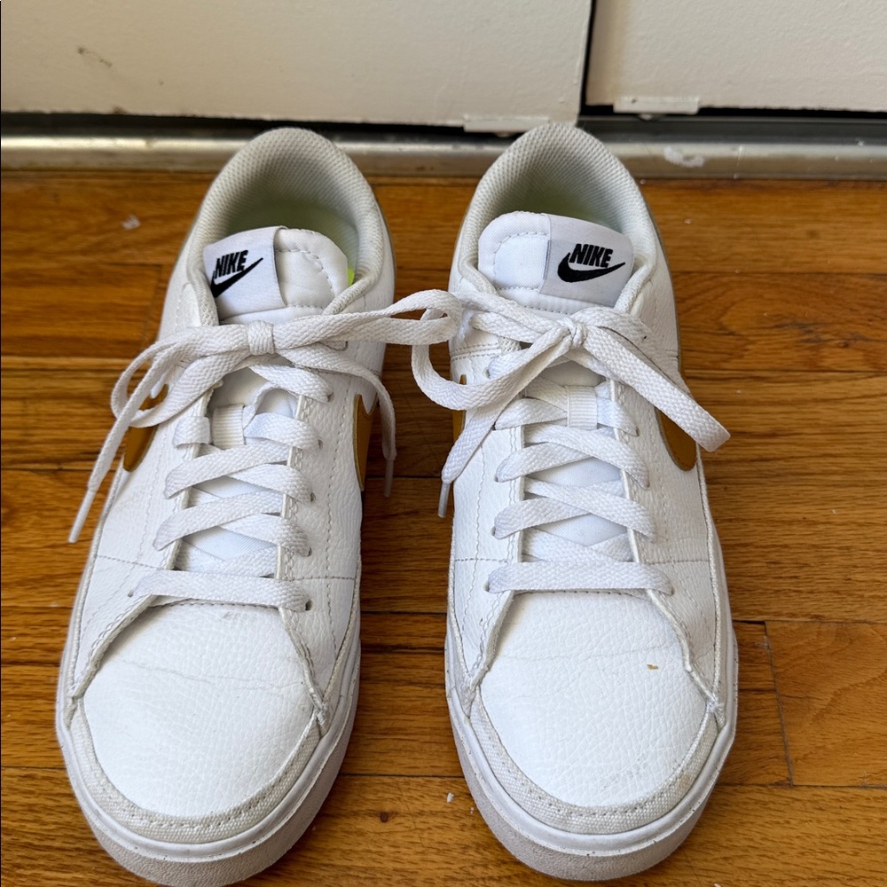 Nike White and Mustard Sneakers - Picture 2 of 4